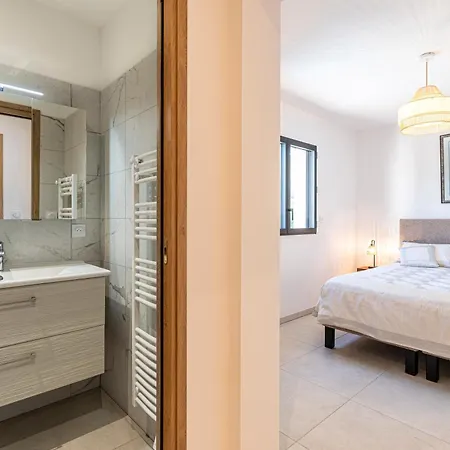 Pandora 6 Personnes Magnifique Apparemment Avec Piscine Dans La Appartement Ajaccio (Corsica)